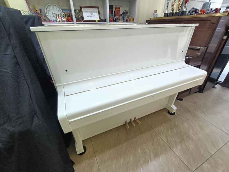 63800元 白色日本YAMAHA中古鋼琴 YAMAHA U1E ...